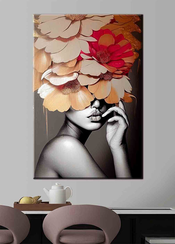 Femme avec des fleurs sur la tête Femme avec des fleurs sur la tête