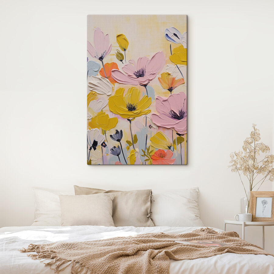 Peinture de fleurs sur une surface blanche