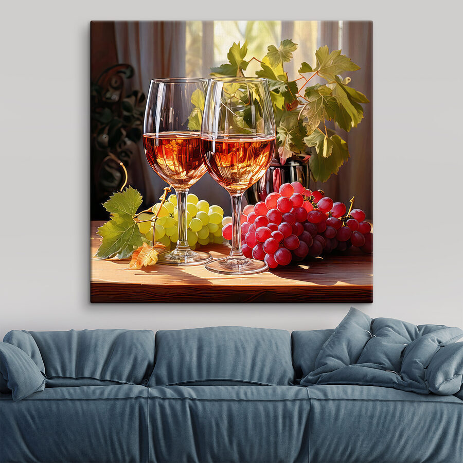 Deux verres de vin à côté de raisins