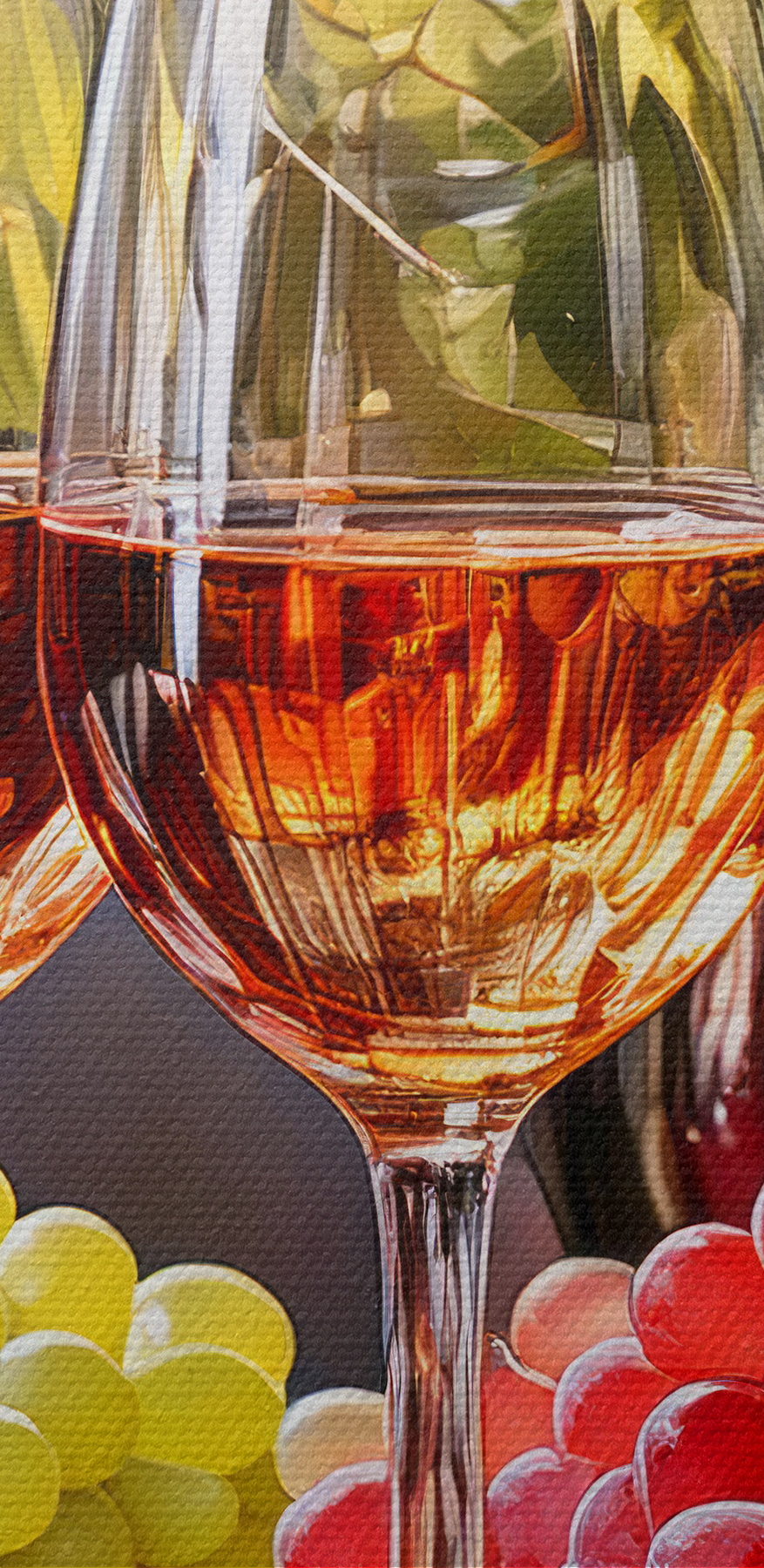 Deux verres de vin à côté de raisins