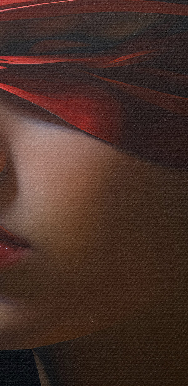 Femme avec un foulard rouge sur les yeux Femme avec un foulard rouge sur les yeux