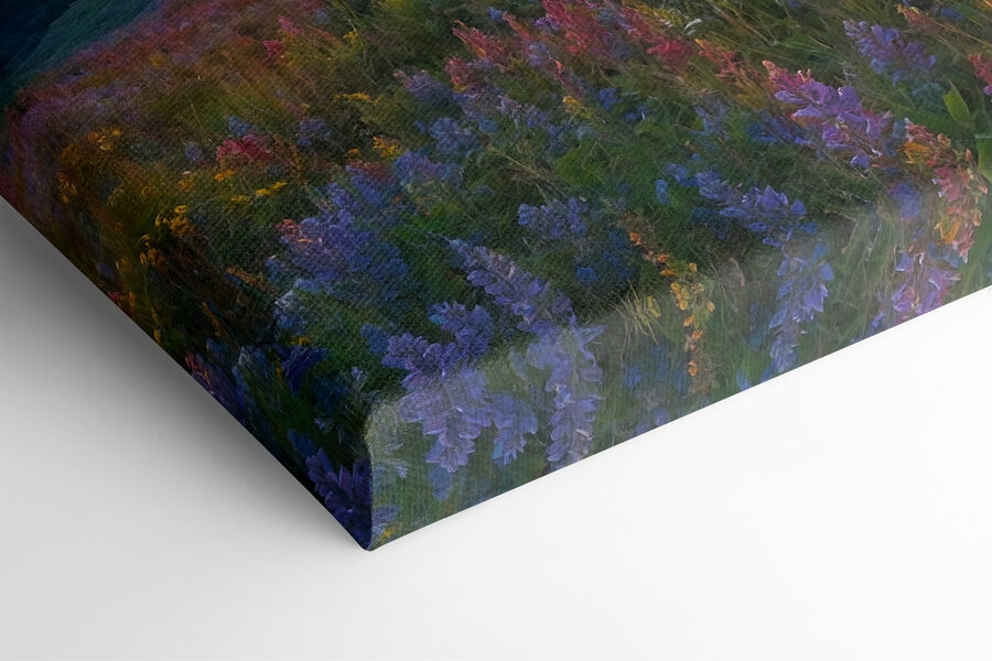 Champ de fleurs sur une montagne