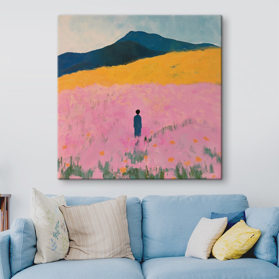 Personne debout dans un champ de fleurs