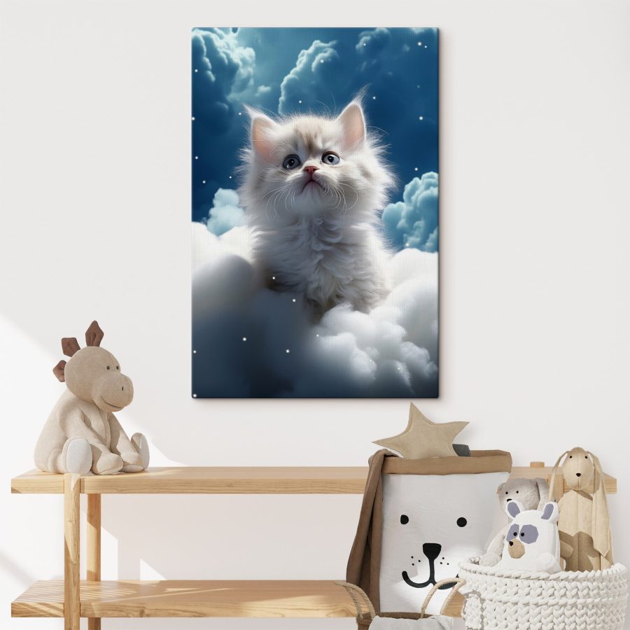 Chat assis sur un nuage