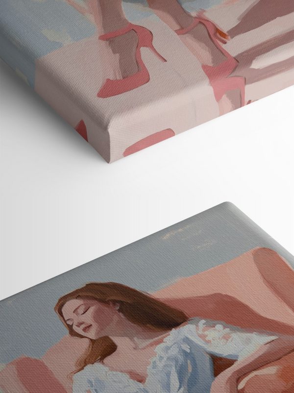 Femme assise sur une chaise Femme assise sur une chaise