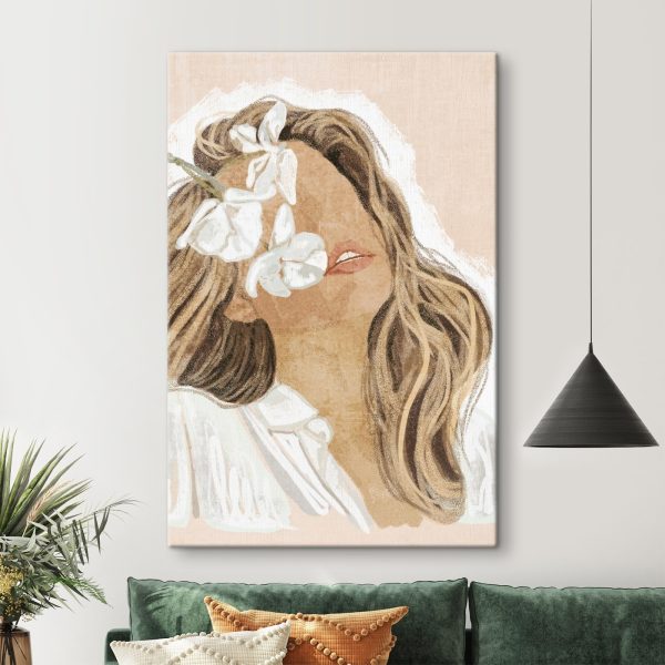 Femme avec des fleurs dans les cheveux Femme avec des fleurs dans les cheveux