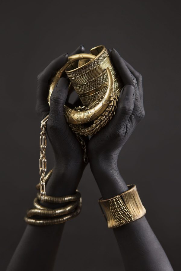Des mains berceuses d'histoire Des mains berceuses d'histoire
