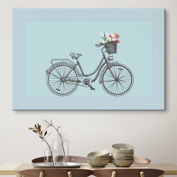 Bicyclette avec des fleurs dans un panier Bicyclette avec des fleurs dans un panier