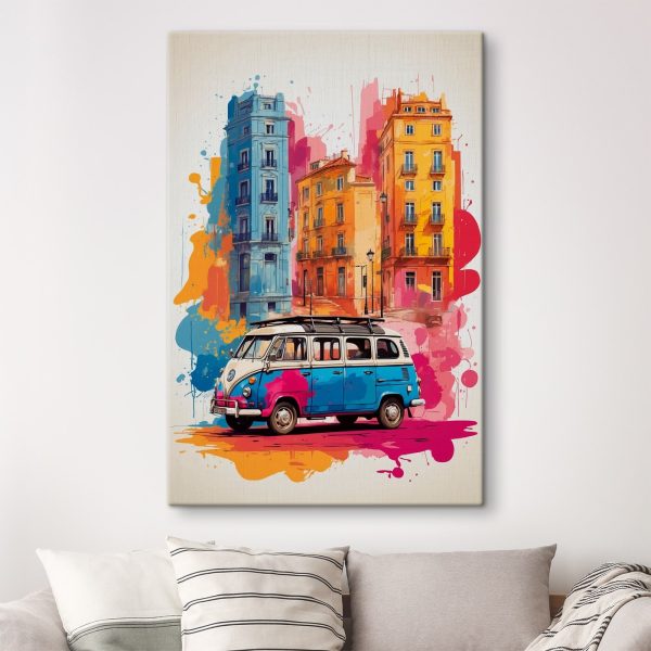 Camionnette avec un toit sur le dessus et un bâtiment coloré Camionnette avec un toit sur le dessus et un bâtiment coloré