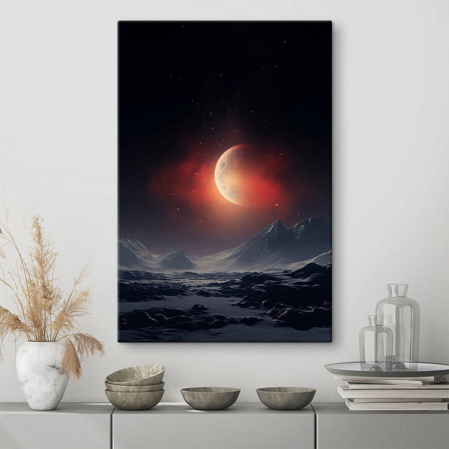 Lune dans le ciel au-dessus des montagnes