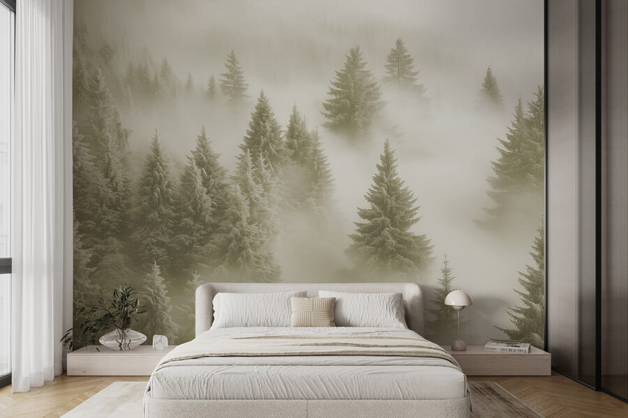 Groupe d'arbres dans le brouillard
