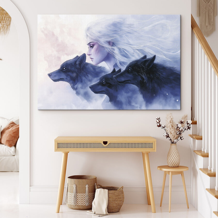 Femme aux cheveux blancs et loups