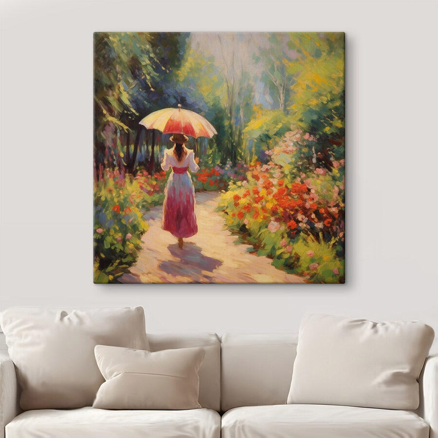 Femme marchant sur un chemin avec un grand parapluie