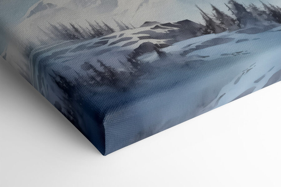 Chaîne de montagnes enneigées avec des arbres Chaîne de montagnes enneigées avec des arbres