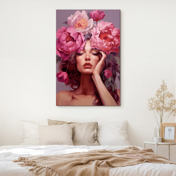 Femme avec des fleurs sur la tête Femme avec des fleurs sur la tête