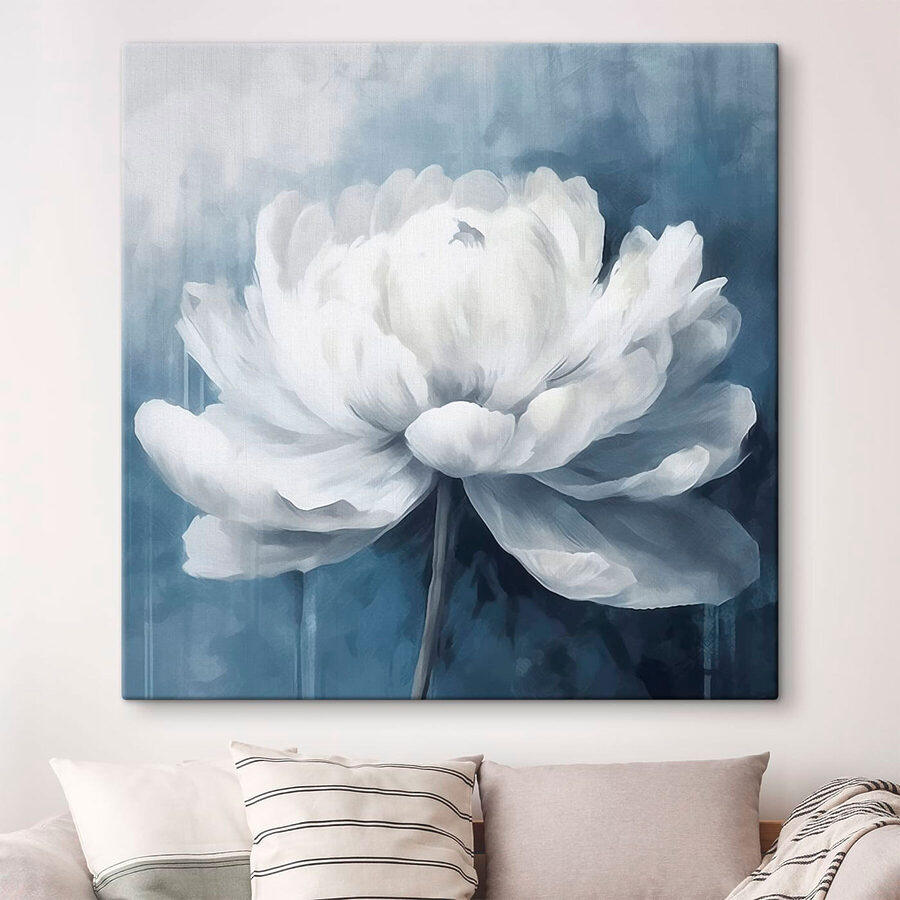 Fleur blanche sur fond bleu