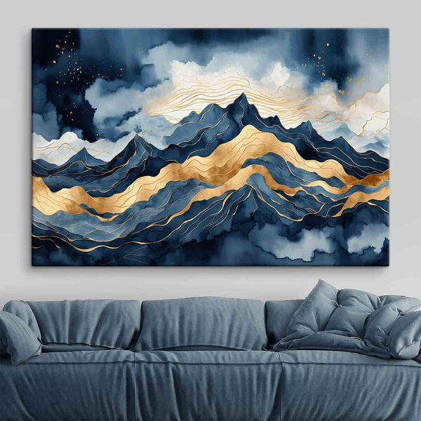 Des montagnes majestueuses sous un ciel nuageux Des montagnes majestueuses sous un ciel nuageux