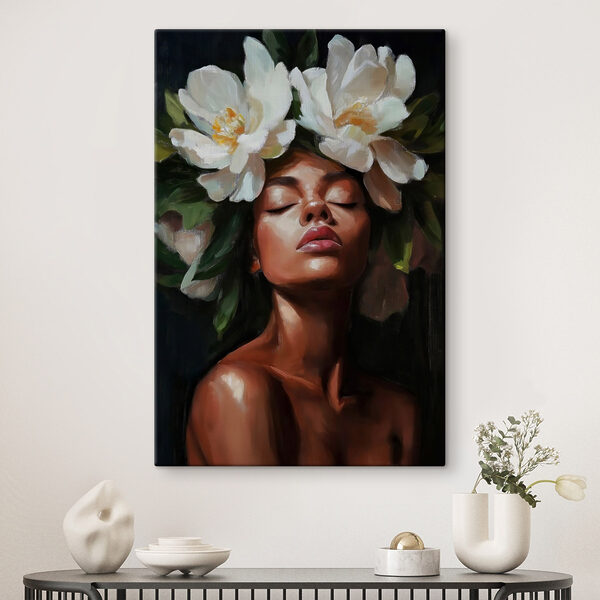 Femme avec des fleurs dans les cheveux Femme avec des fleurs dans les cheveux