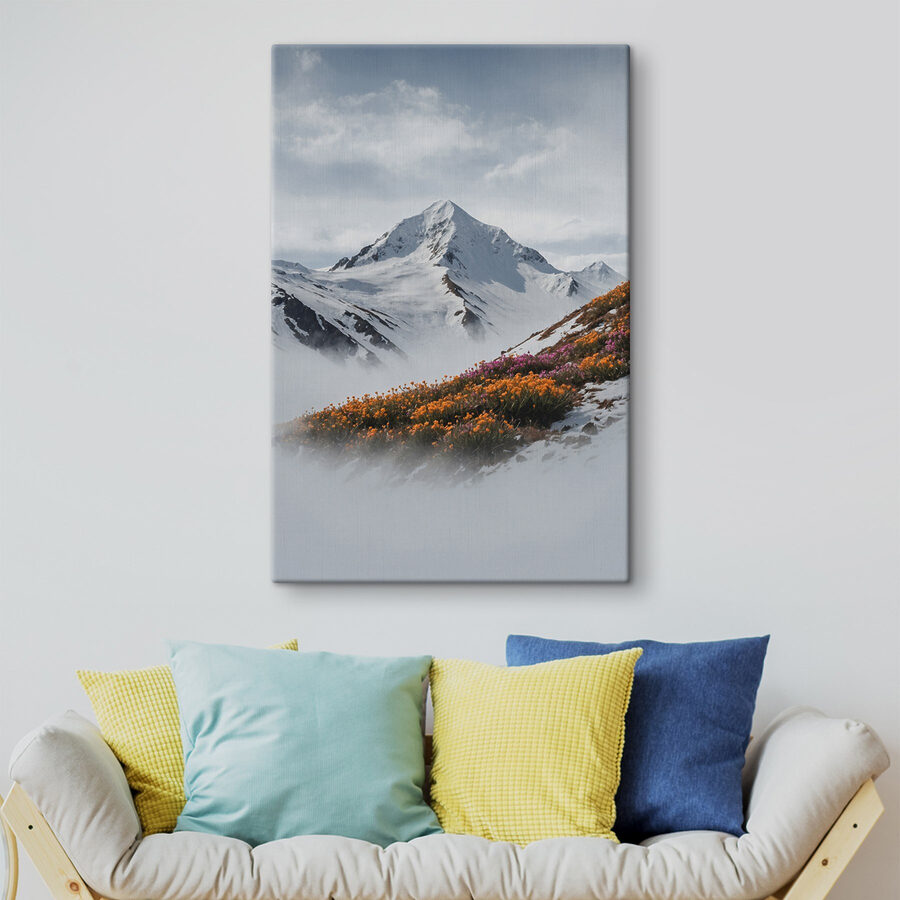 Montagne avec neige et fleurs