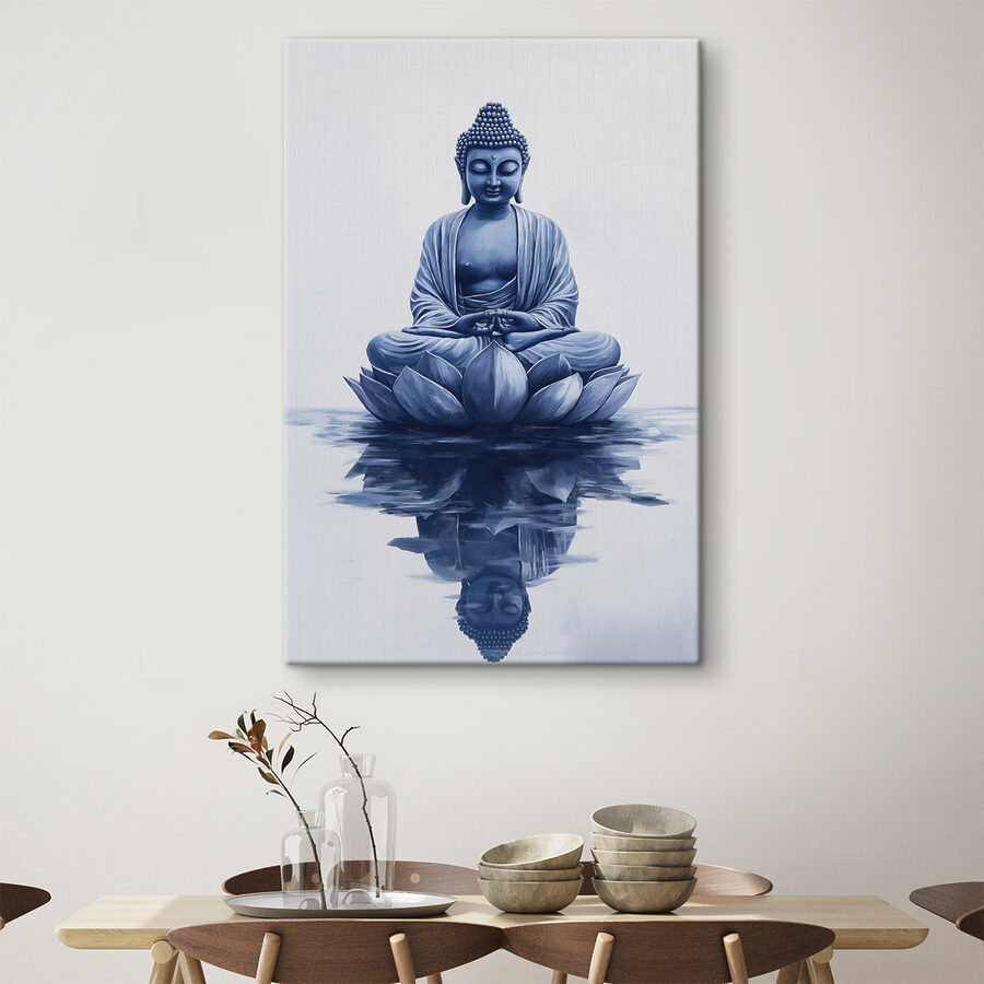 Statue d'une personne assise sur une fleur de lotus