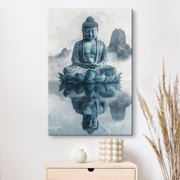 Statue d'une personne assise sur une fleur de lotus dans l'eau Statue d'une personne assise sur une fleur de lotus dans l'eau