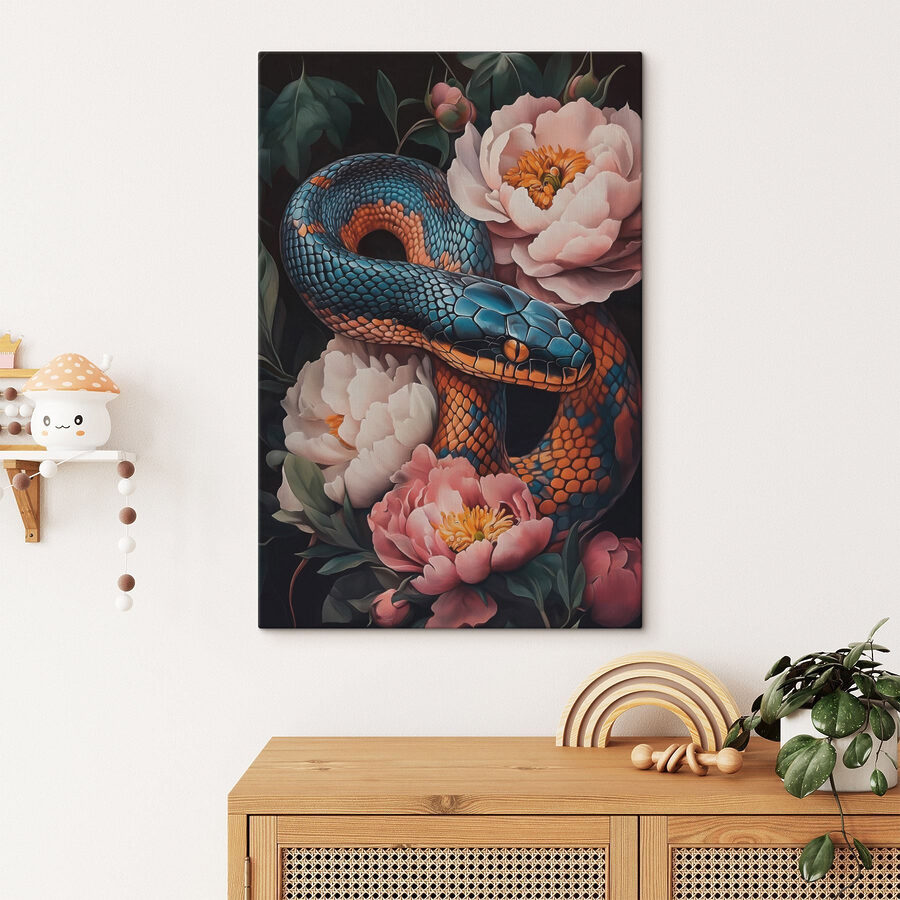 Serpent bleu et orange avec fleurs
