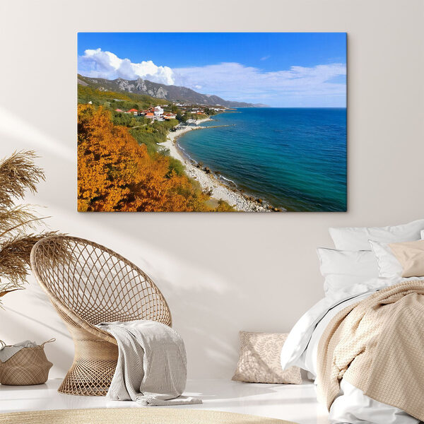 Plage avec des maisons et des arbres sur le côté Plage avec des maisons et des arbres sur le côté