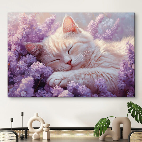 Chat dormant dans un parterre de fleurs Chat dormant dans un parterre de fleurs