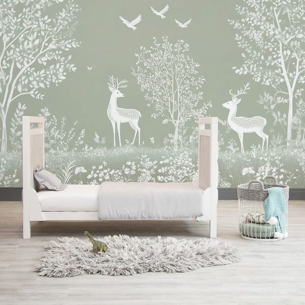Cerf blanc et oiseaux dans une forêt Cerf blanc et oiseaux dans une forêt