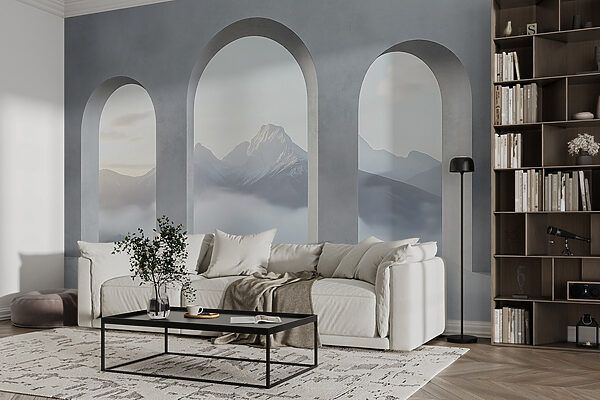 Chambre blanche avec fenêtres cintrées et montagnes en arrière-plan Chambre blanche avec fenêtres cintrées et montagnes en arrière-plan
