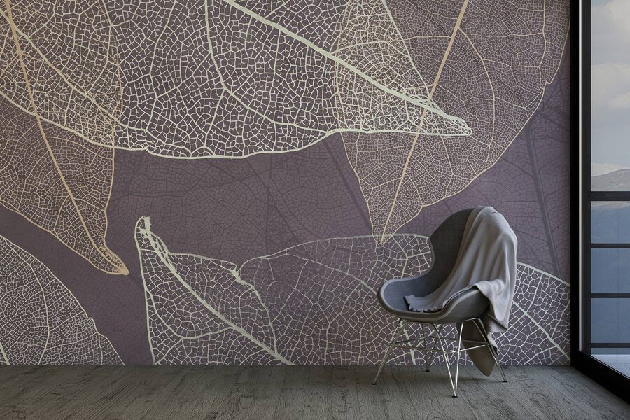 La nature révèle les délicats motifs des feuilles.