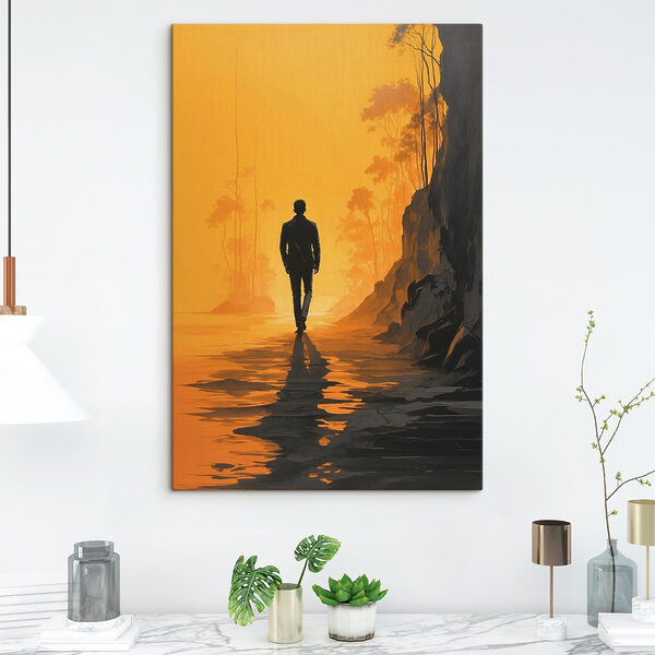 Homme marchant sur une plage Homme marchant sur une plage