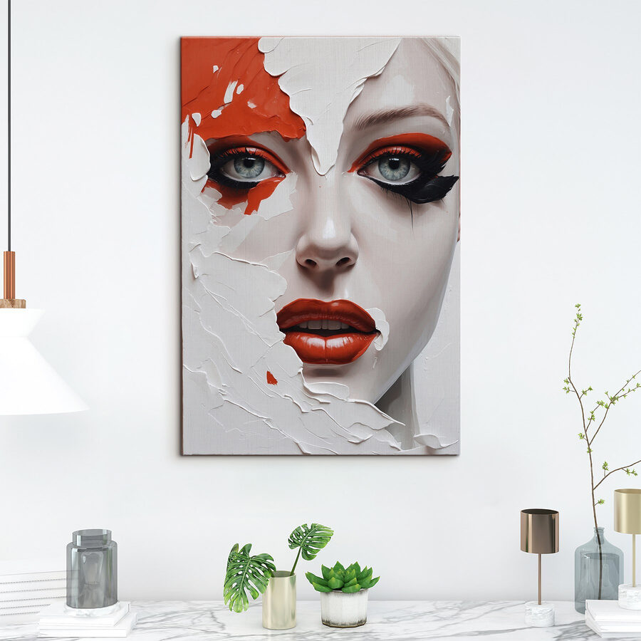 Femme maquillée en orange et noir
