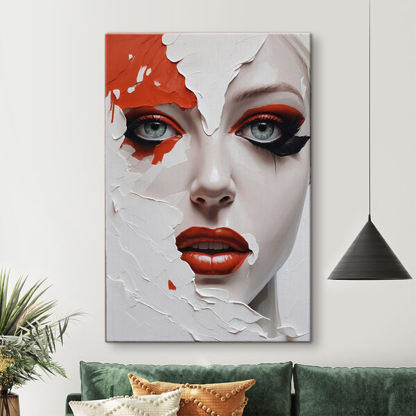 Femme maquillée en orange et noir Femme maquillée en orange et noir