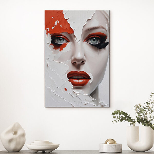 Femme maquillée en orange et noir Femme maquillée en orange et noir