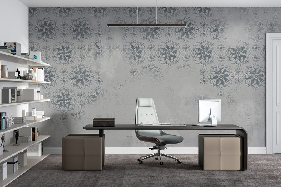 Papier peint gris et blanc à motifs