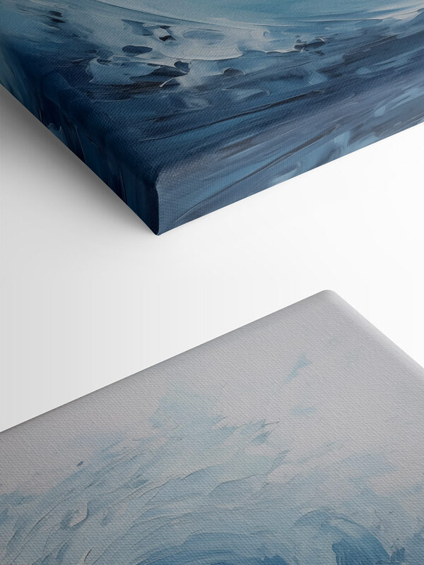 Vagues blanches et bleues tourbillonnantes Vagues blanches et bleues tourbillonnantes
