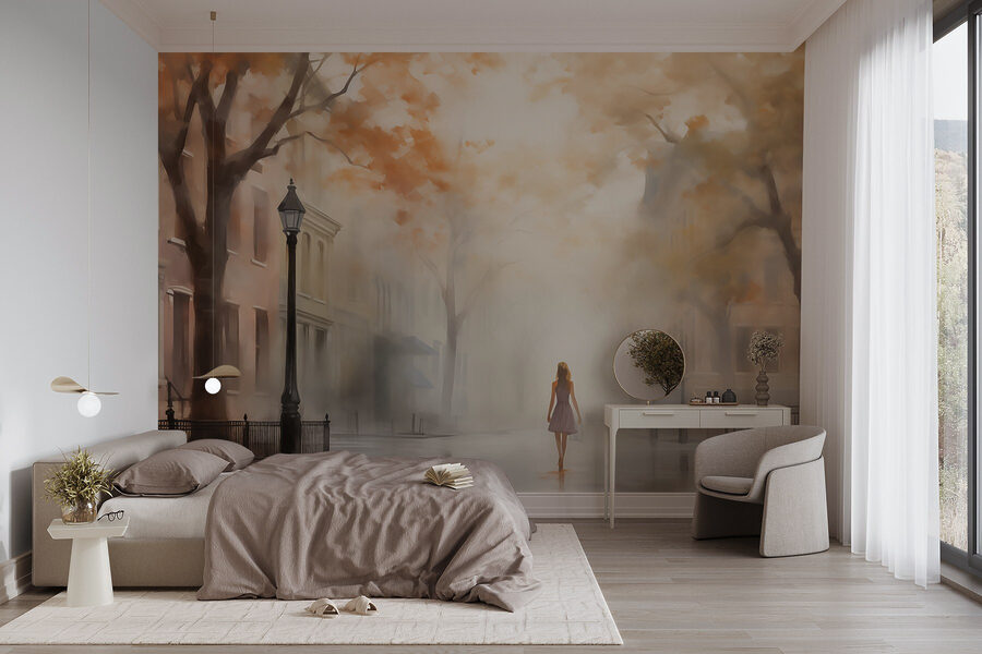 Femme marchant dans une rue dans le brouillard