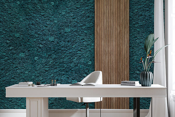 Planche de bois sur un tapis bleu Planche de bois sur un tapis bleu