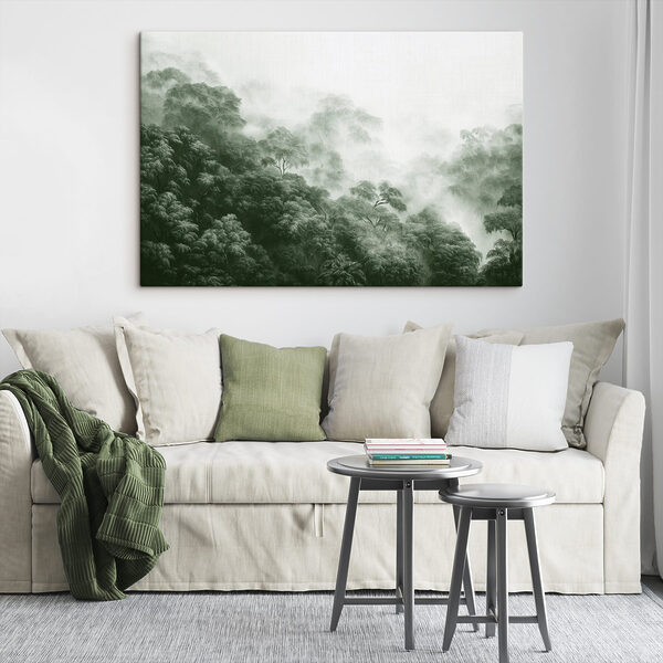 Forêt brumeuse avec des arbres Forêt brumeuse avec des arbres