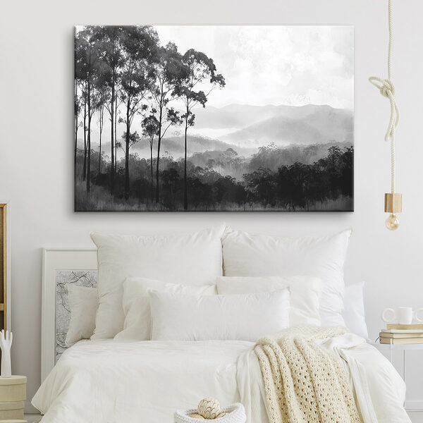 Forêt avec arbres et montagnes en arrière-plan Forêt avec arbres et montagnes en arrière-plan