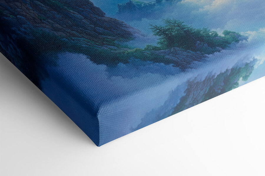 Chaîne de montagnes avec nuages et arbres Chaîne de montagnes avec nuages et arbres