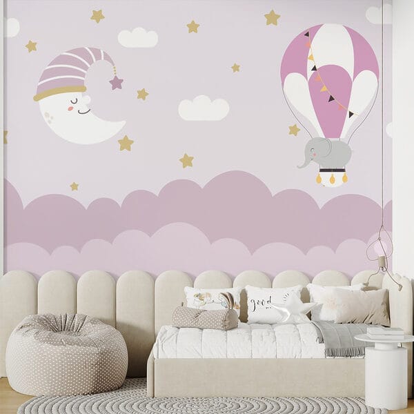 Eléphant et lune dans un ballon de baudruche Eléphant et lune dans un ballon de baudruche