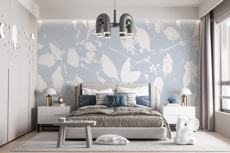 Feuilles blanches sur fond bleu