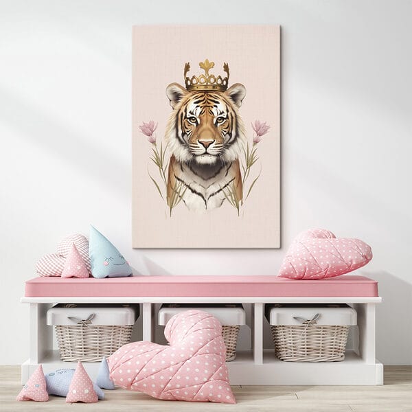 Tigre avec une couronne Tigre avec une couronne