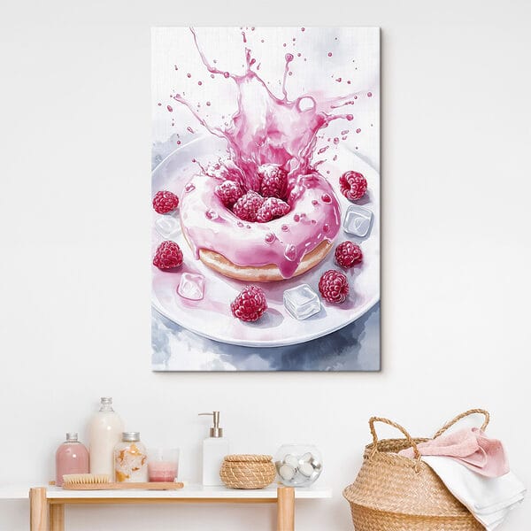 Donut avec glaçage rose et framboises éclaboussant une assiette blanche Donut avec glaçage rose et framboises éclaboussant une assiette blanche