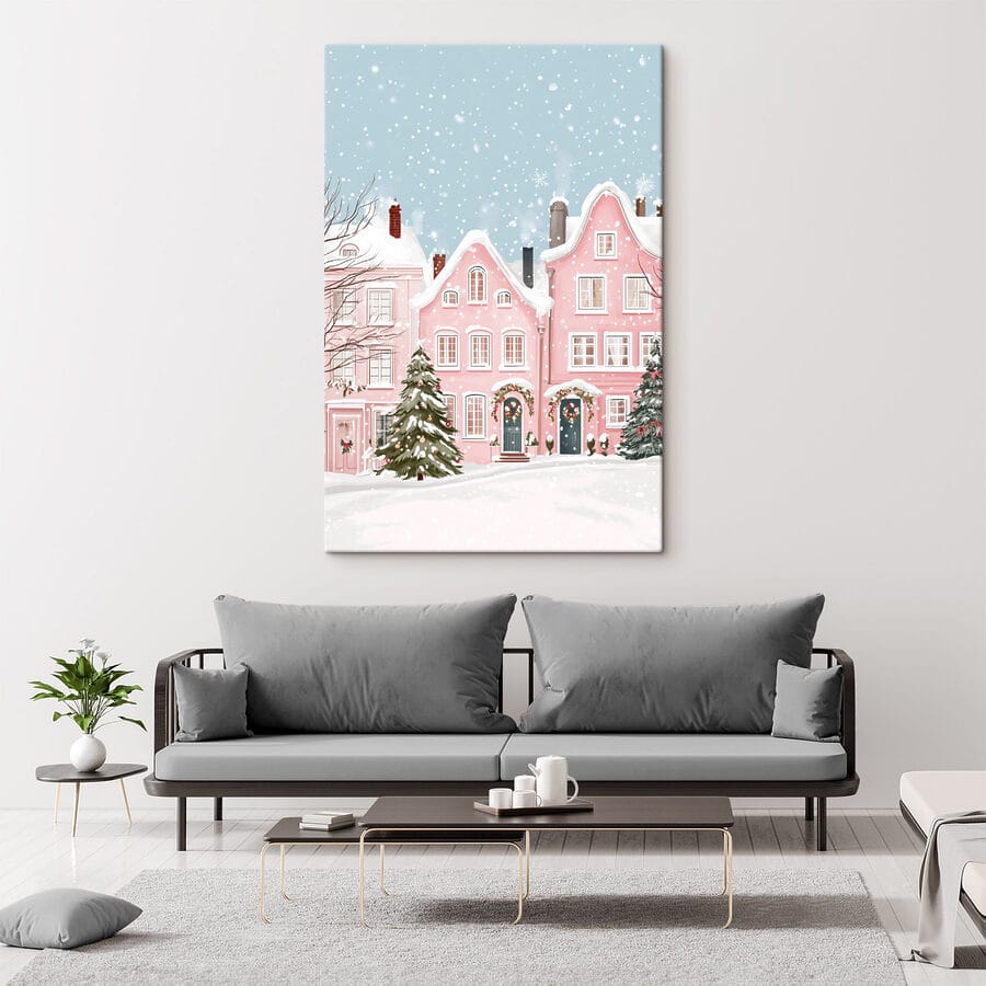 Maison rose avec de la neige