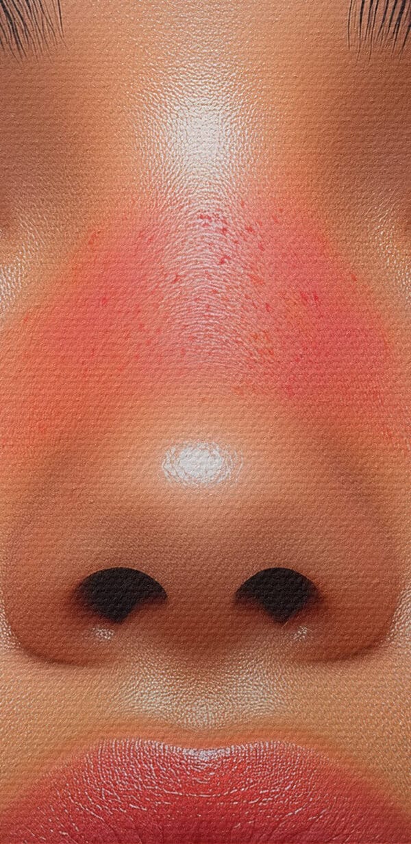 Femme avec des fleurs autour du visage Femme avec des fleurs autour du visage