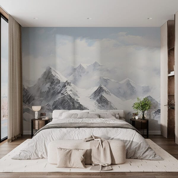 Chaîne de montagnes enneigées avec nuages Chaîne de montagnes enneigées avec nuages
