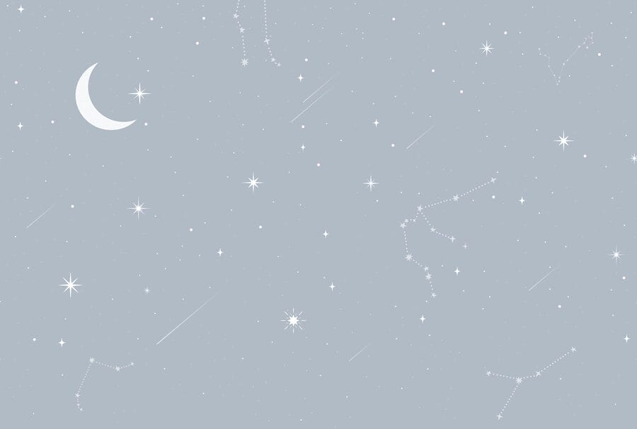 Lune et étoiles dans le ciel